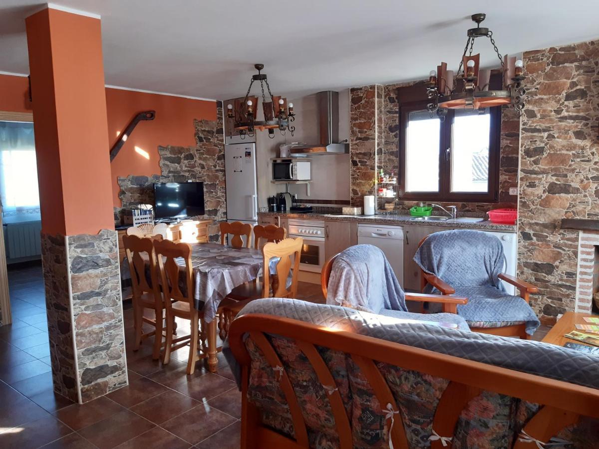 Casa Rural Mi Descanso Valdefuentes de Sangusín Εξωτερικό φωτογραφία