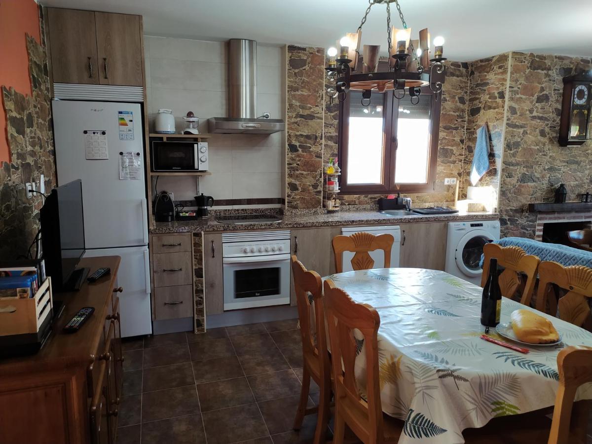 Casa Rural Mi Descanso Valdefuentes de Sangusín Εξωτερικό φωτογραφία