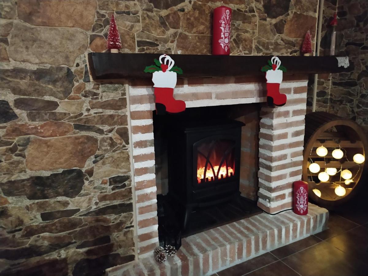 Casa Rural Mi Descanso Valdefuentes de Sangusín Εξωτερικό φωτογραφία