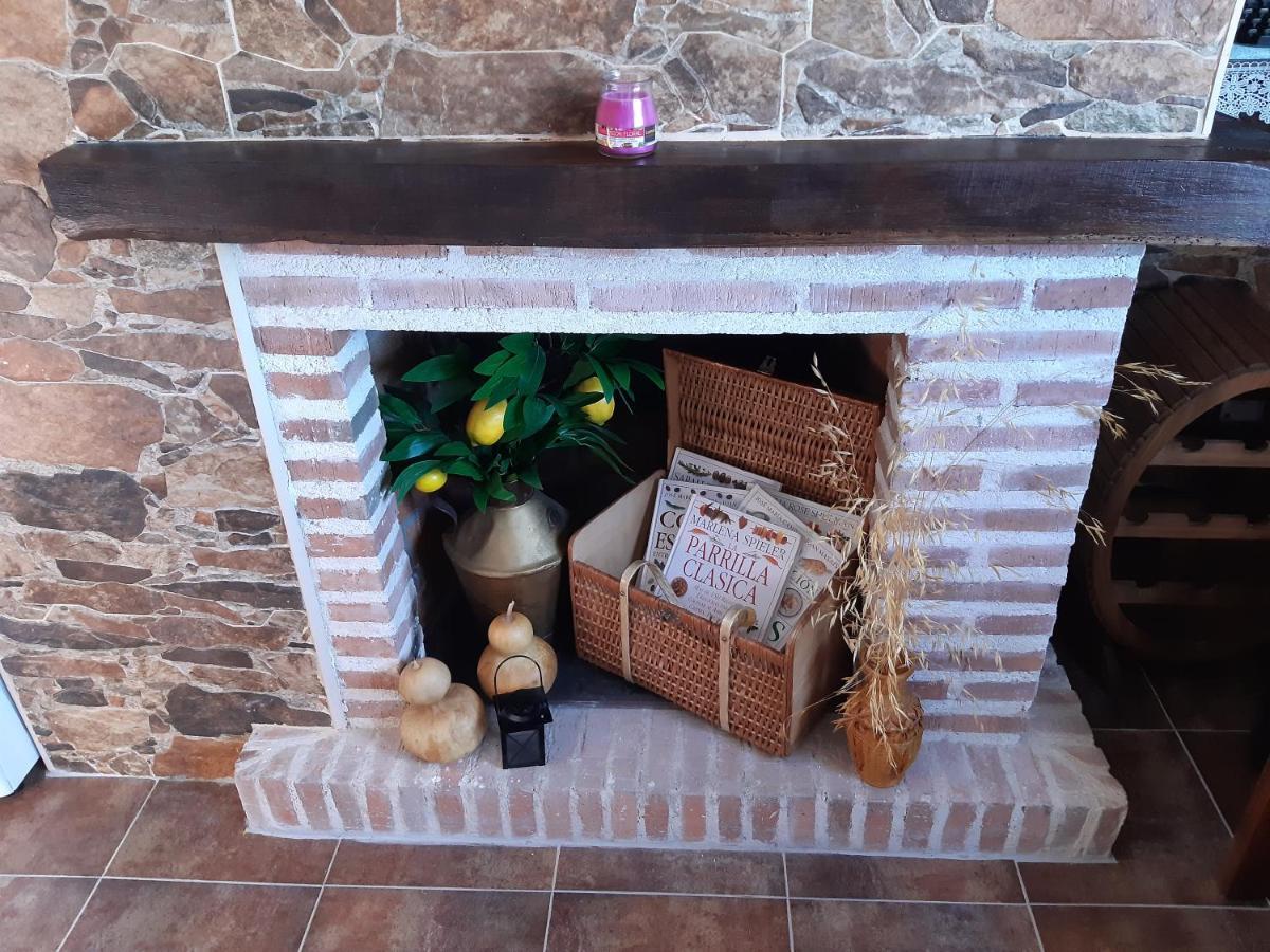 Casa Rural Mi Descanso Valdefuentes de Sangusín Εξωτερικό φωτογραφία